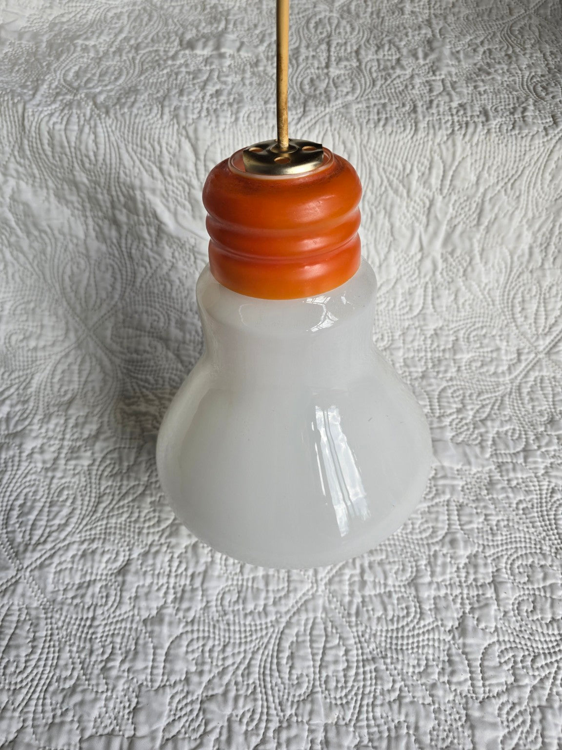 Suspension ampoule géante en opaline et métal orange, années 1970