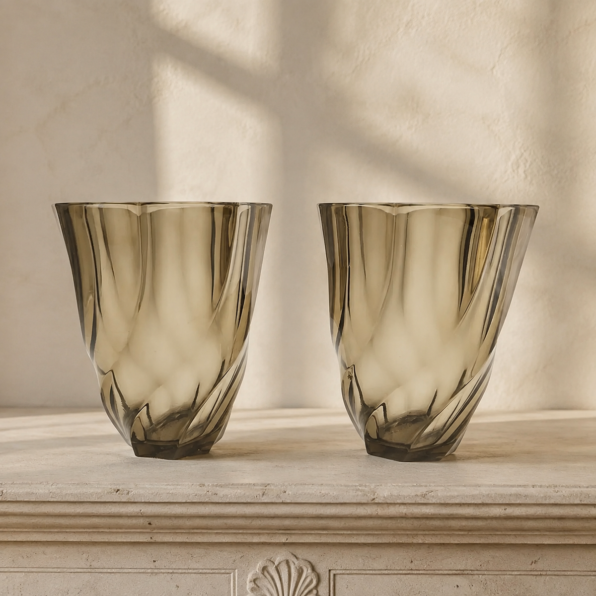 Paire de vases en verre fumé, années 1950