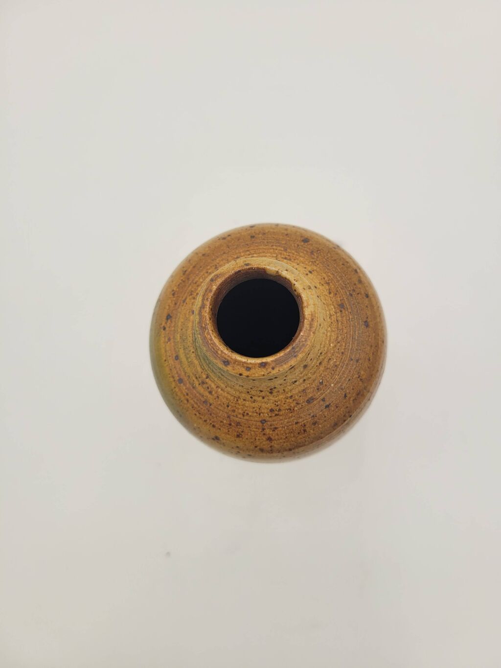 Vase artisanal vintage en grès pyrité