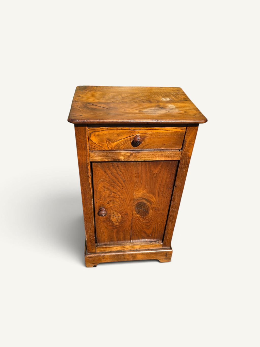 Petit meuble de chevet rustique ancien en bois massif