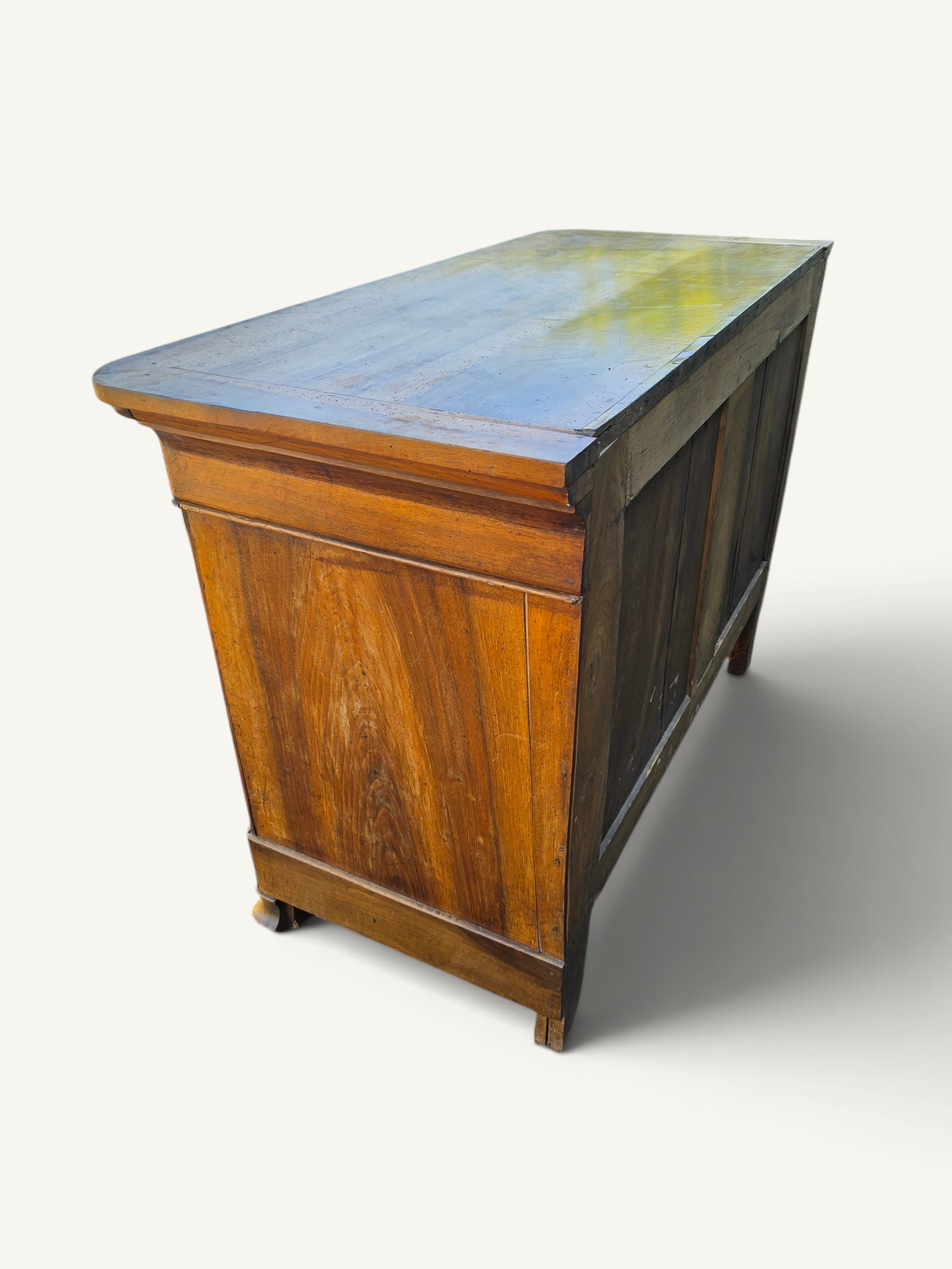 Commode Louis-Philippe ancienne en bois blond à quatre tiroirs