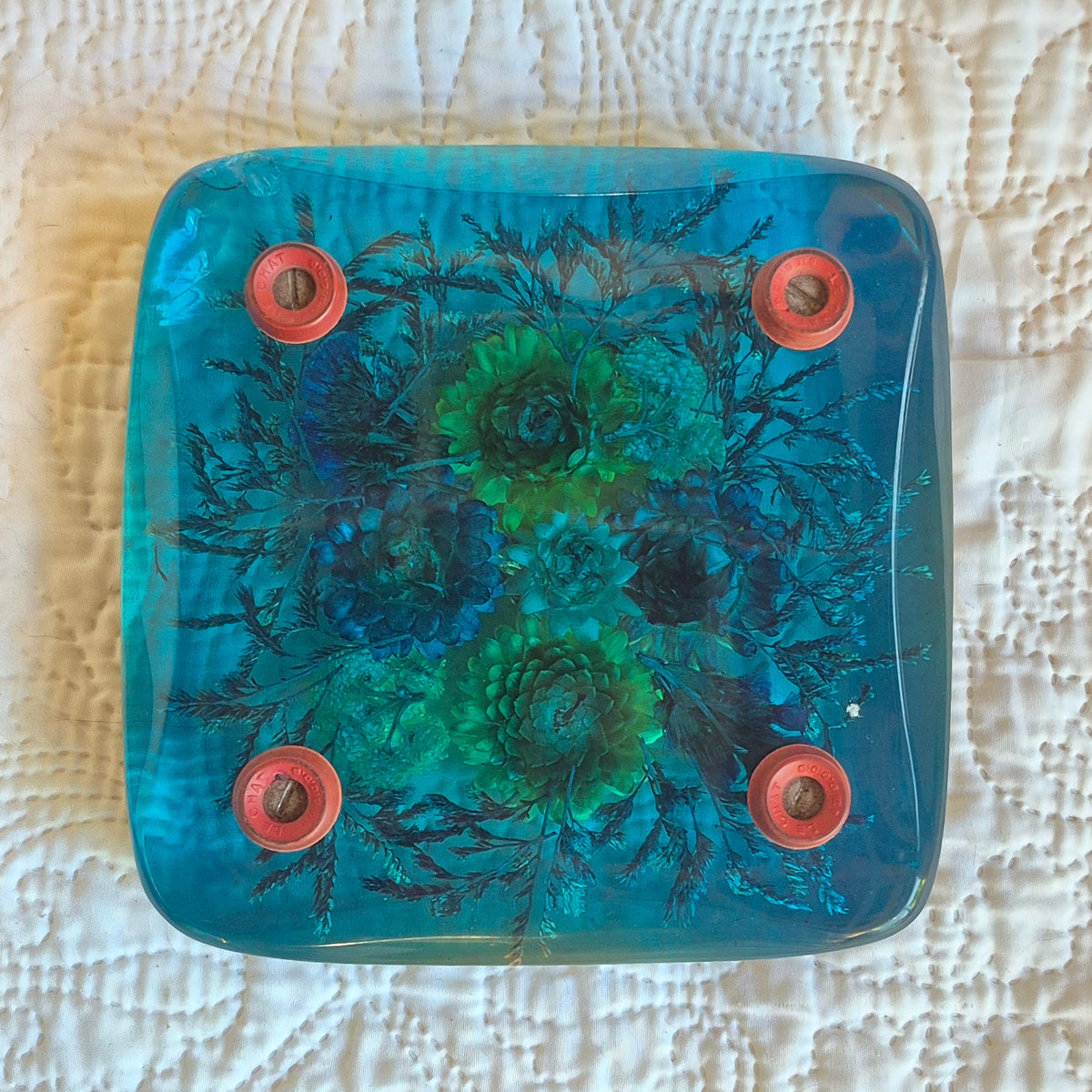 Dessous-de-plat vintage résine bleue et fleurs séchées – 17,5 cm