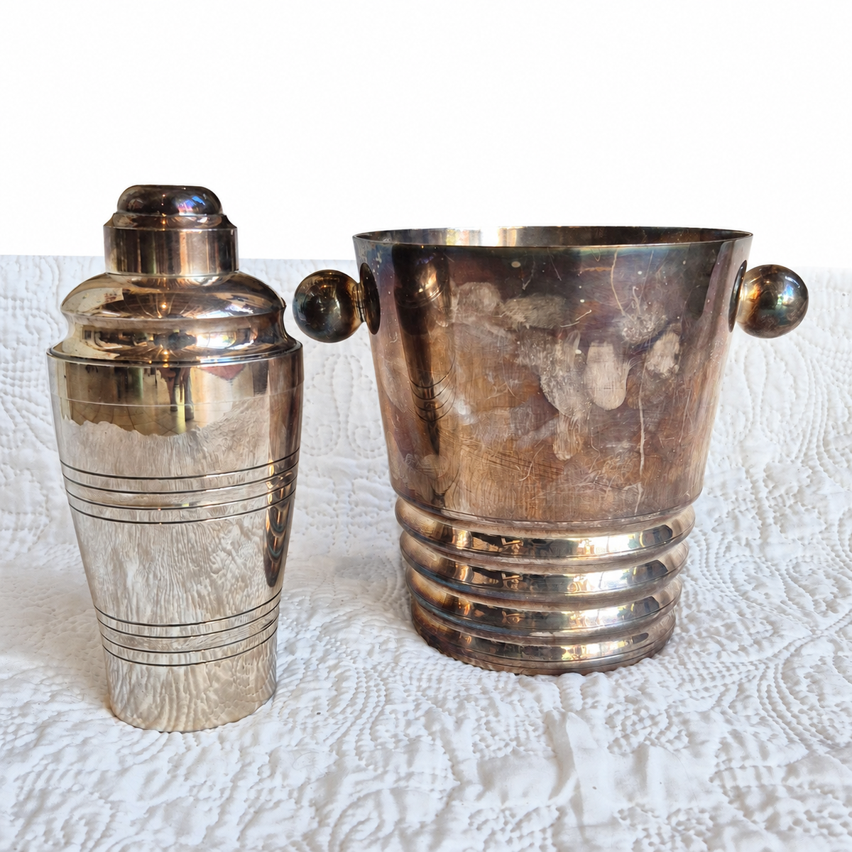 Ensemble de bar en métal argenté de style Art déco – Seau à champagne et shaker