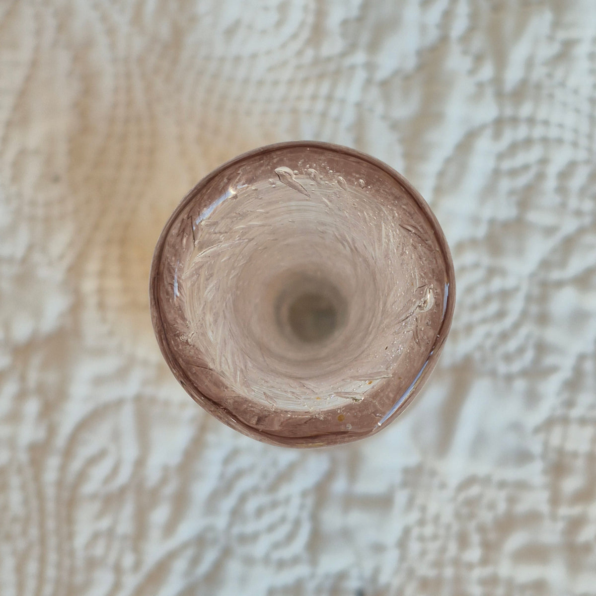 Vase soliflore La Rochère en verre bullé rose – Soufflé à la bouche