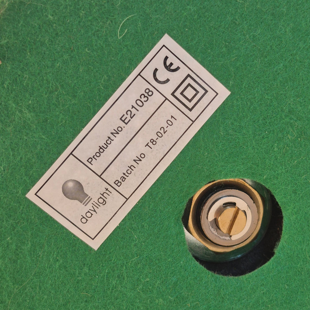 Lampe de bureau articulée Daylight avec loupe et pince – Finition laiton vieilli