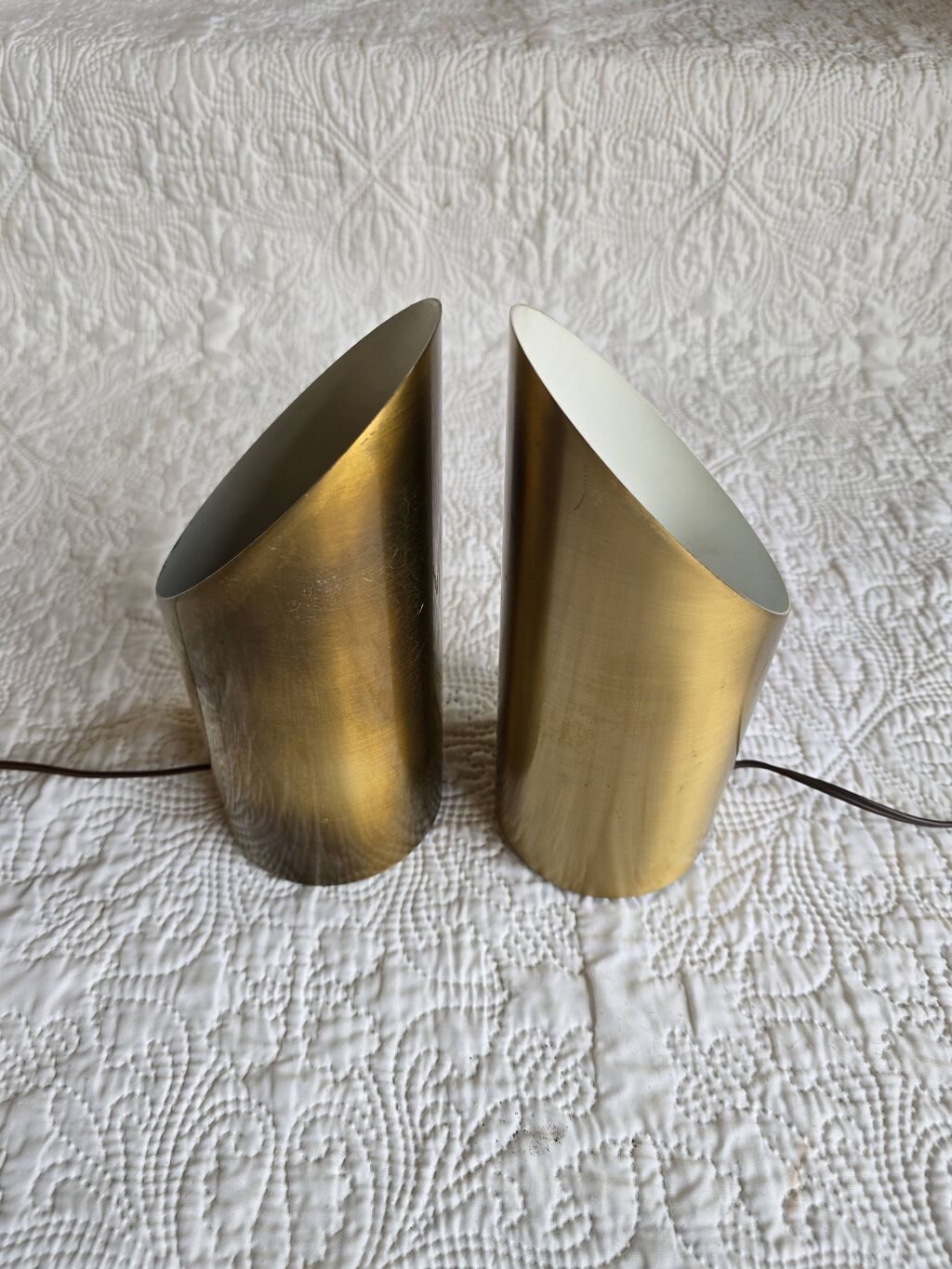 Paire de lampes signées Jean Perzel – cylindriques à ouverture oblique