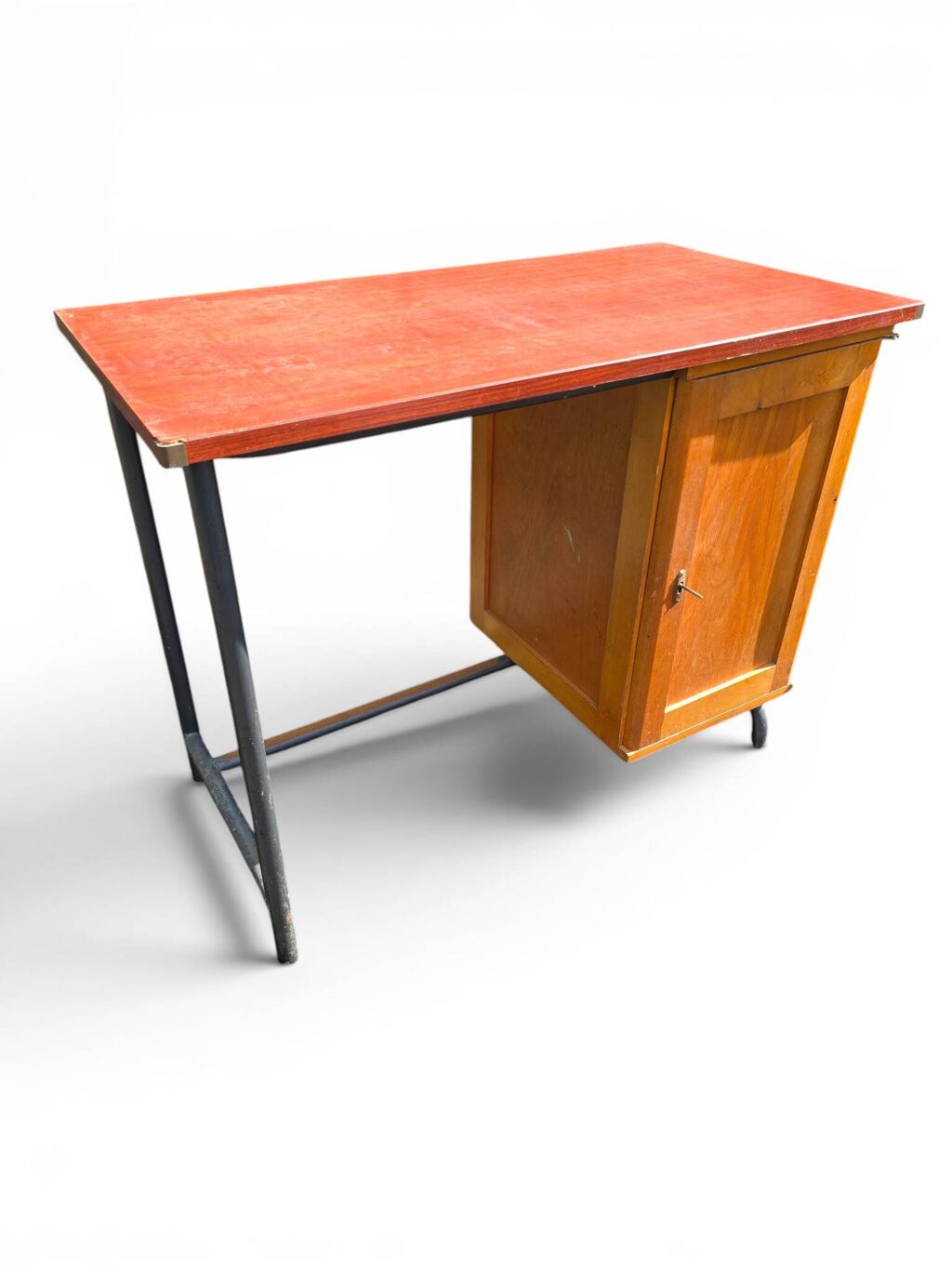 Bureau vintage années 50 en Formica rouge, bois et métal