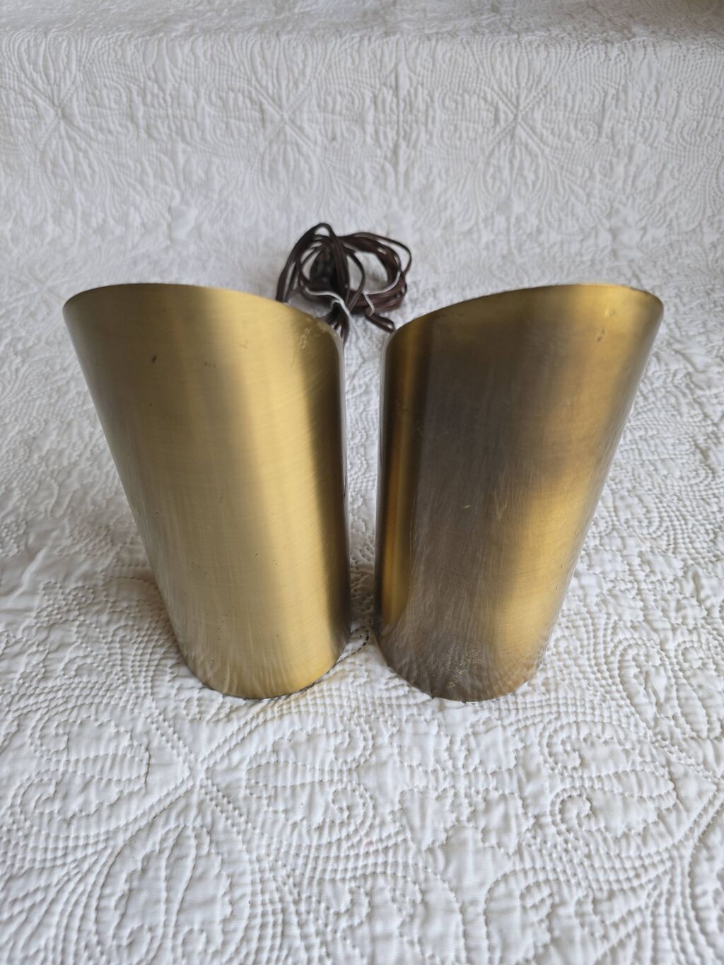 Paire de lampes signées Jean Perzel – cylindriques à ouverture oblique