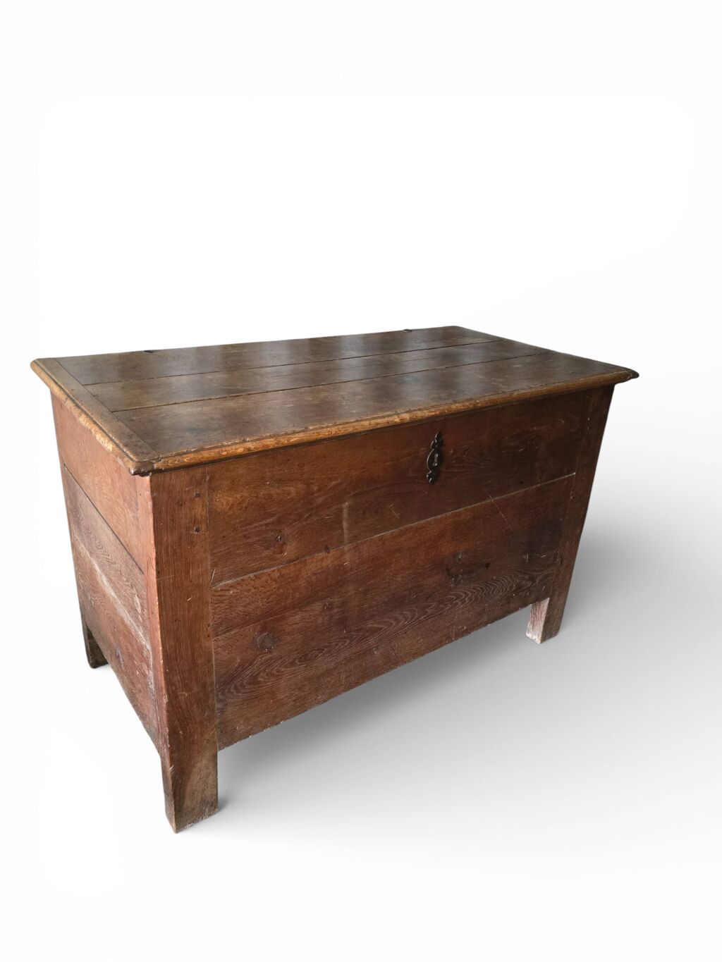 Maie/coffre ancien en bois massif – patine authentique, couvercle ouvrant