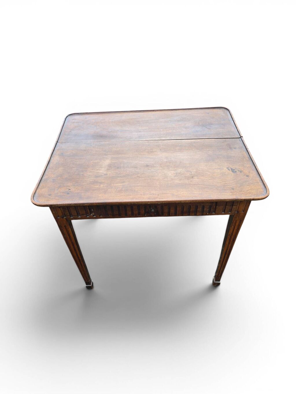 Table à jeux ancienne style Louis XVI en bois patiné