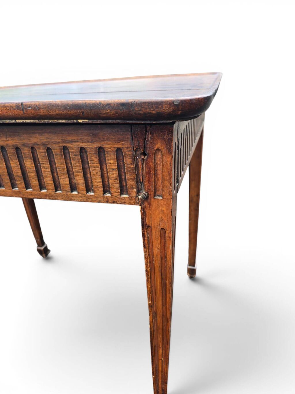 Table à jeux ancienne style Louis XVI en bois patiné