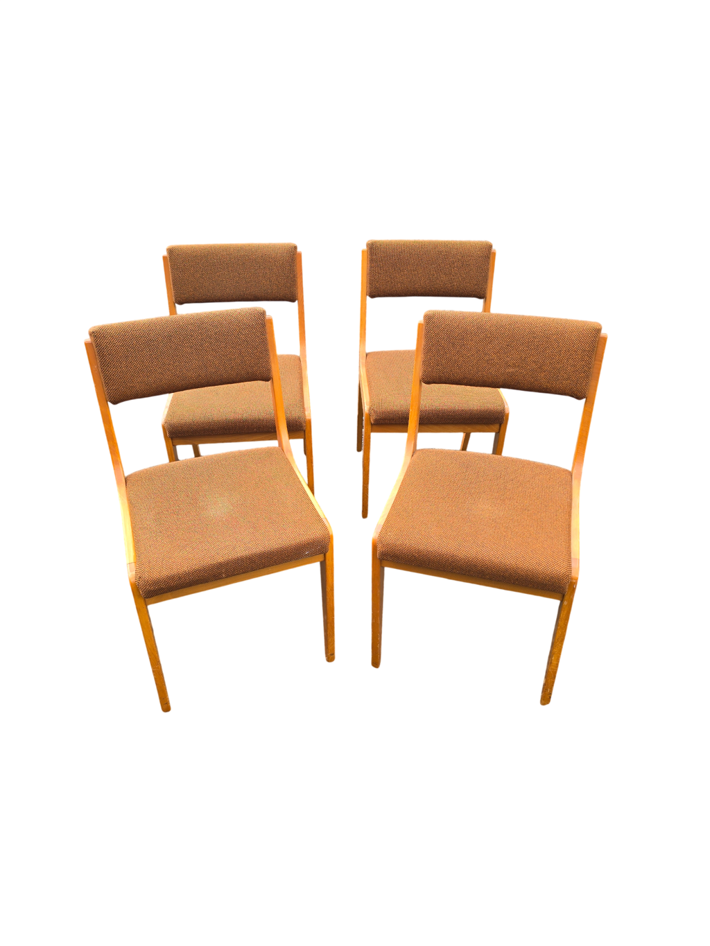 Suite de 4 chaises traîneau vintage en bois blond et tissu brun – années 60