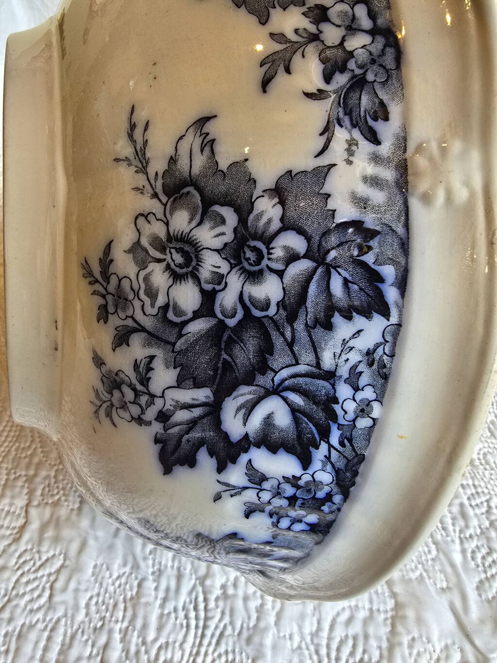 Grande vasque ancienne anglaise A.B &amp; Co modèle May – flow blue floral