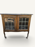 Petit buffet vitré Art nouveau en chêne et verre plombé