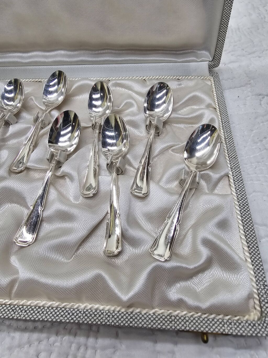 Ménagère 12 cuillères à café en métal argenté