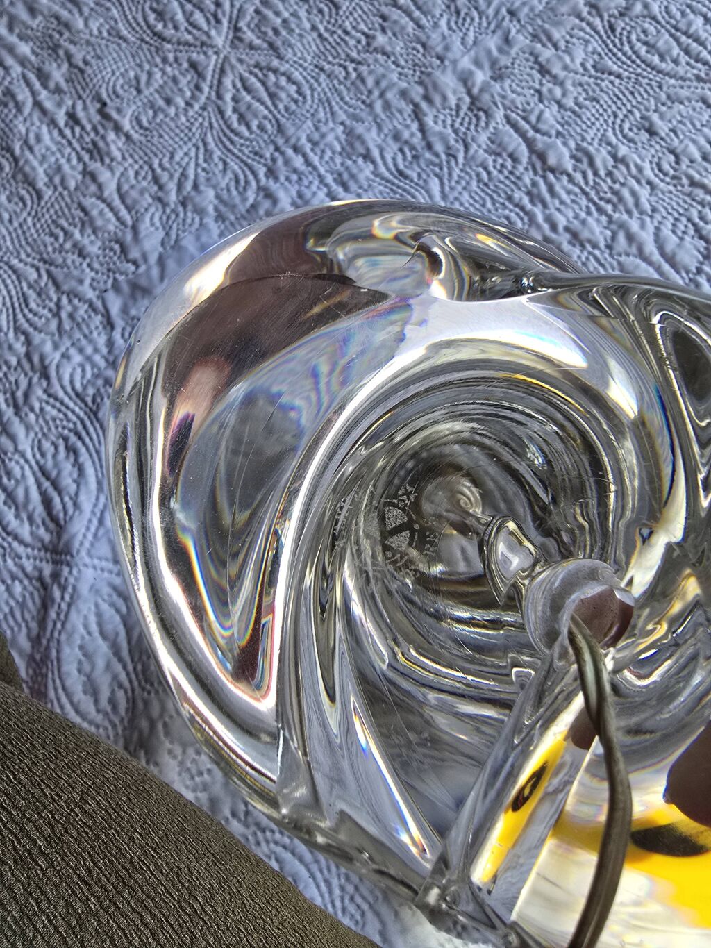 Pied de lampe vintage en cristal de Sèvres torsadé années 60-70