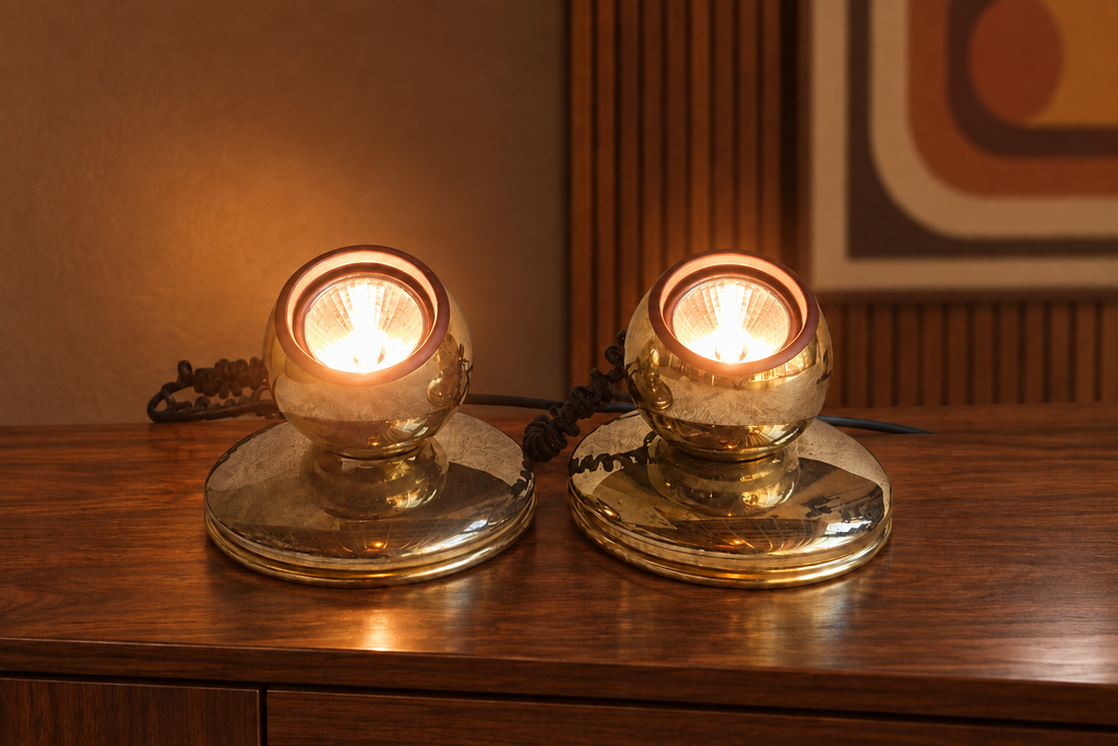 Paire de lampes spots orientables en métal doré – Pierre Disderot Luminaires, Paris