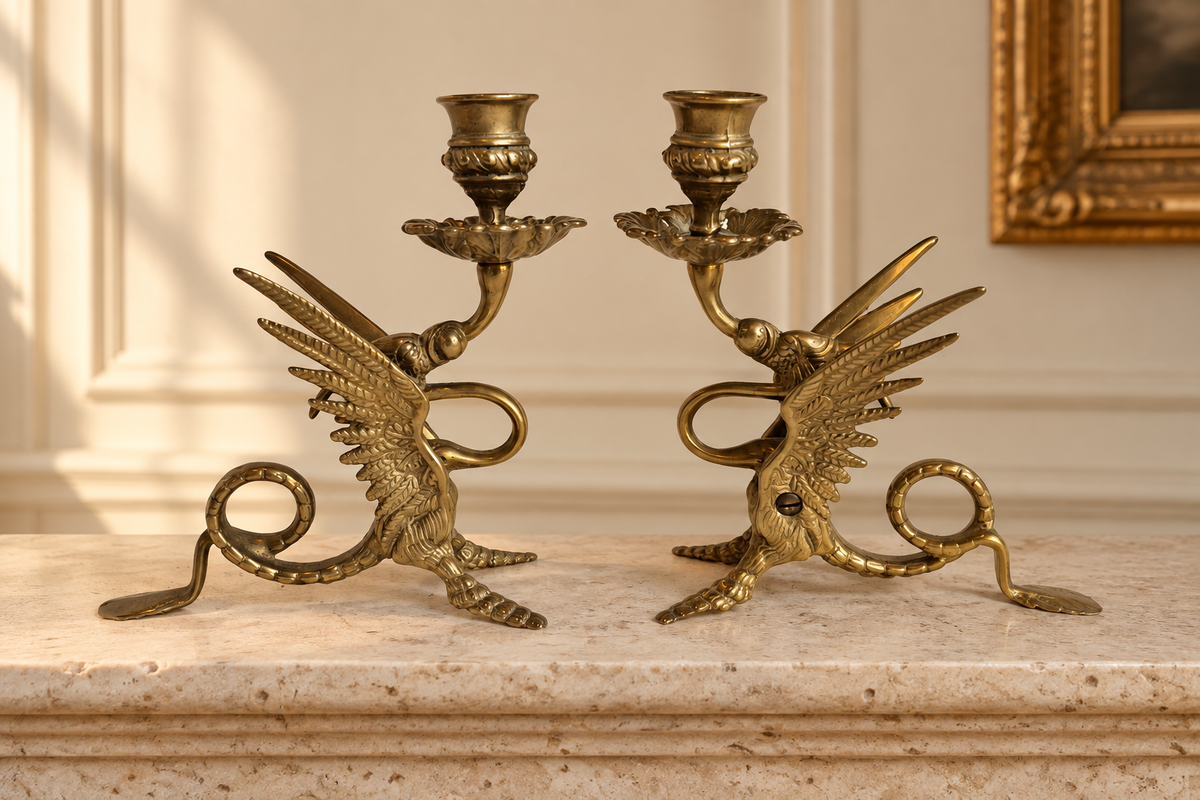 Paire de bougeoirs à décor de dragons ailés – Style Napoléon III