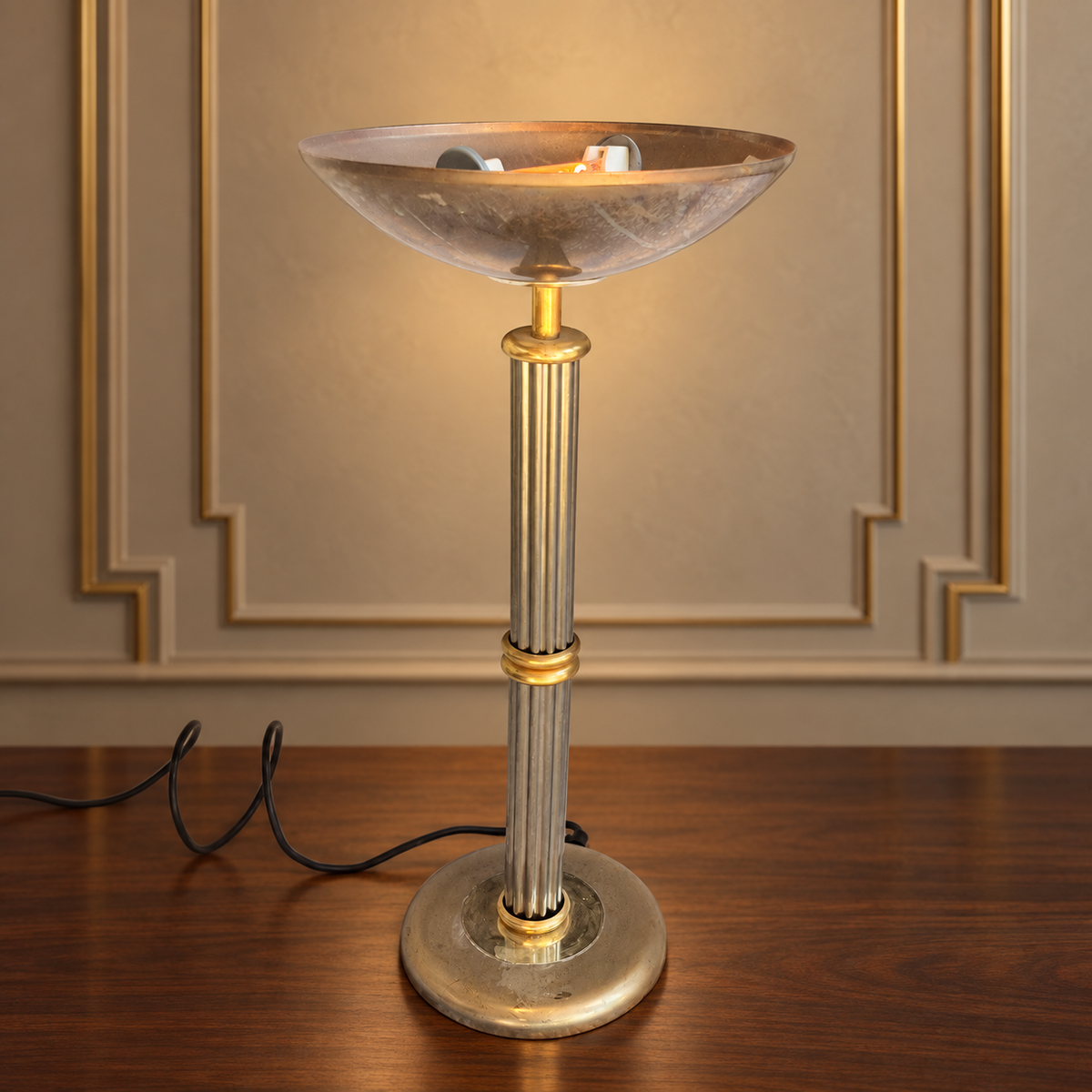 Lampe à poser Rhoum JRL en métal doré et argenté – Colonne cannelée, fabrication française