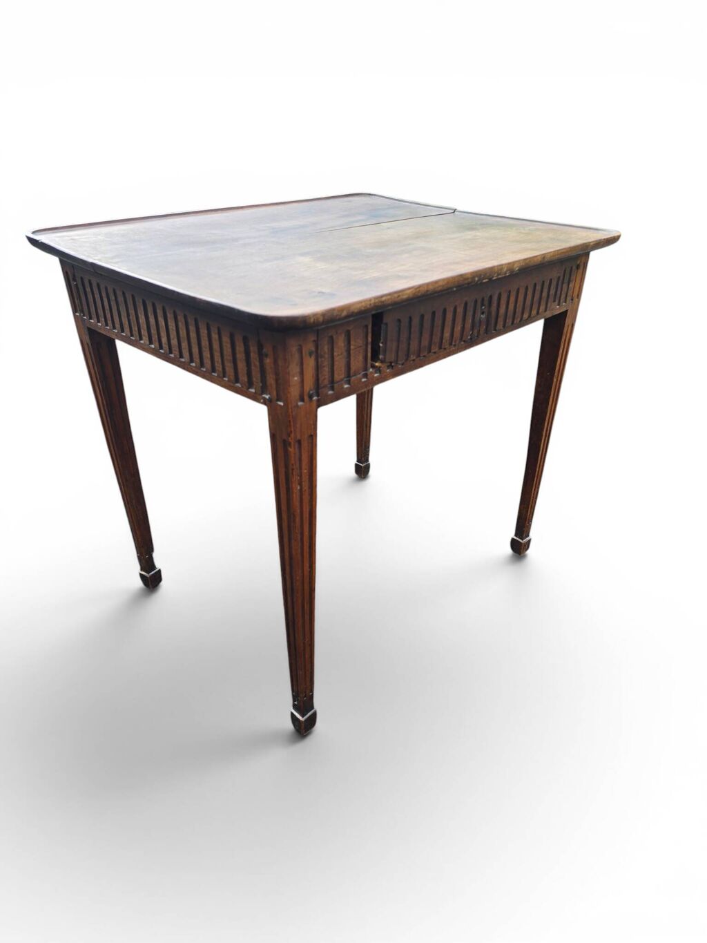 Table à jeux ancienne style Louis XVI en bois patiné