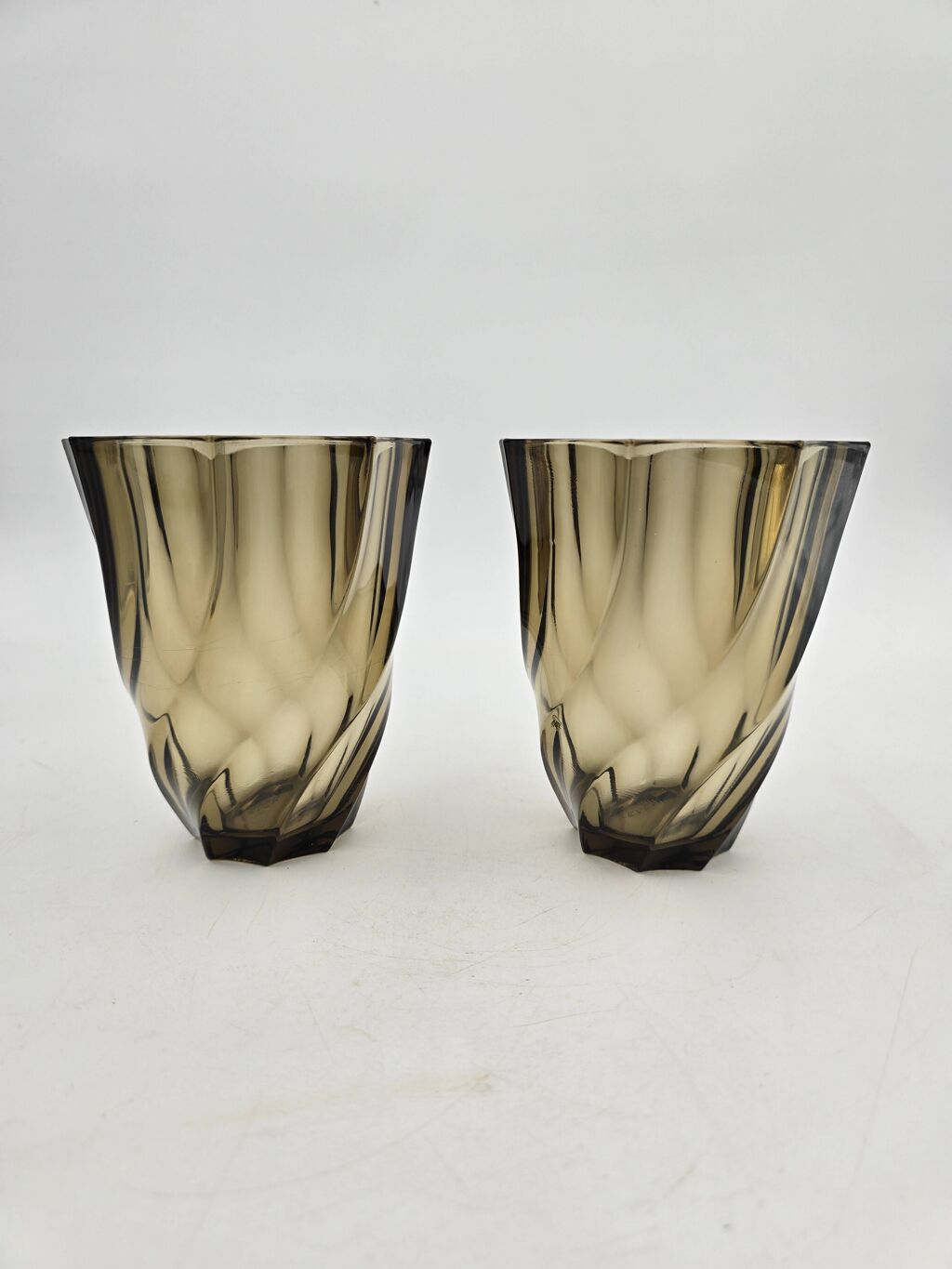 Paire de vases en verre fumé 50's