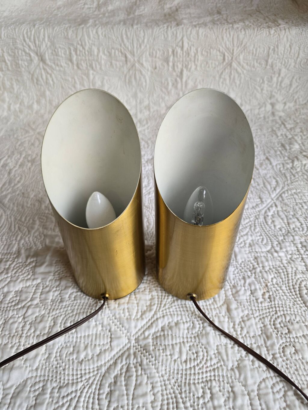 Paire de lampes signées Jean Perzel – cylindriques à ouverture oblique