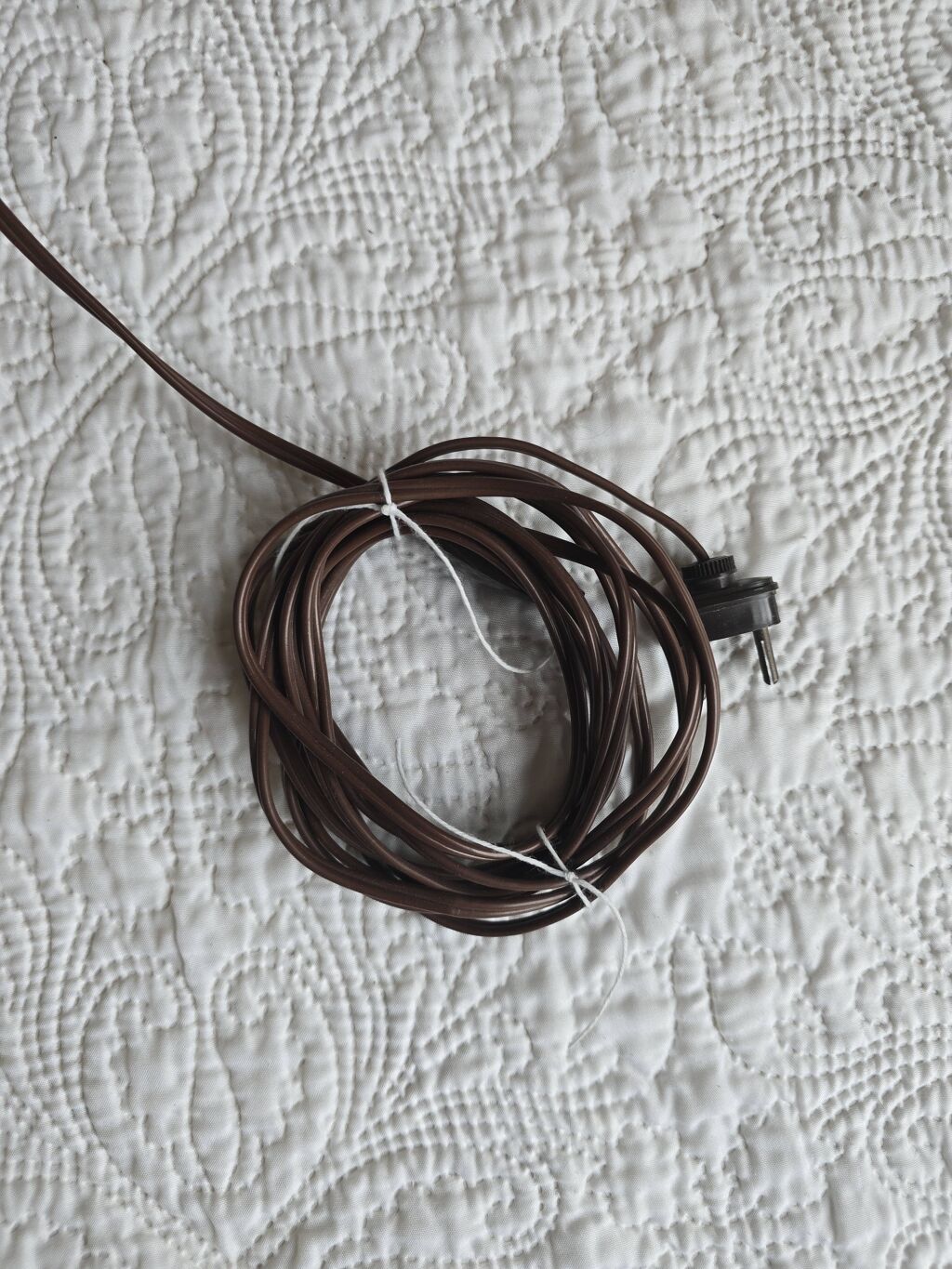 Paire de lampes signées Jean Perzel – cylindriques à ouverture oblique