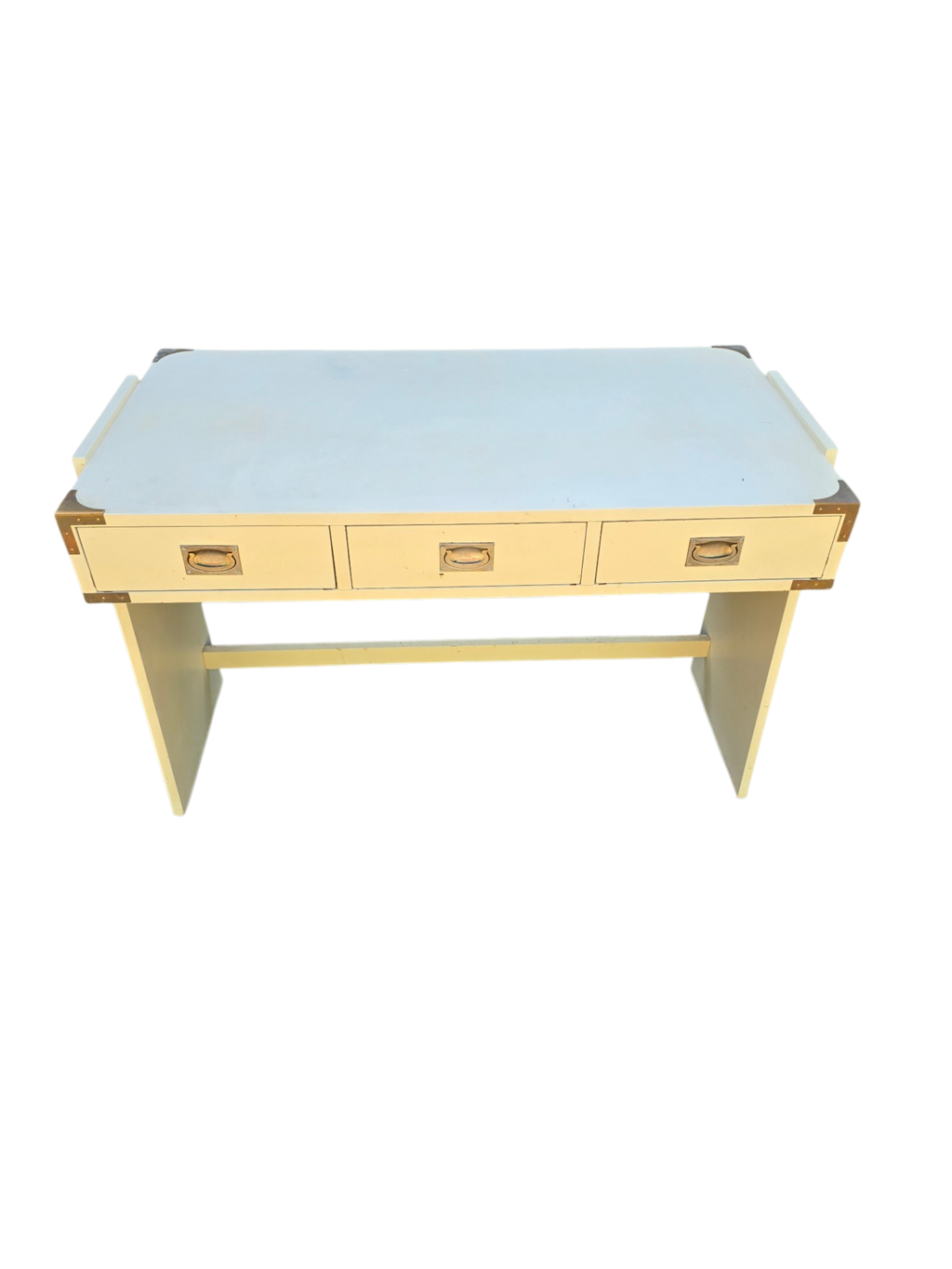 Bureau vintage style campagne en bois laqué crème et laiton