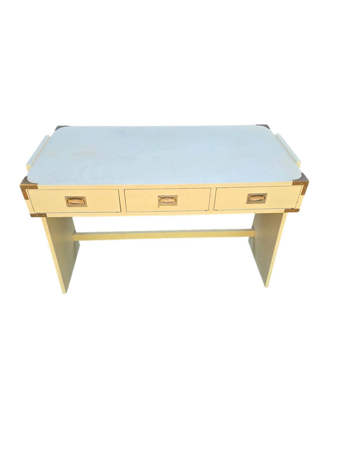 Bureau vintage style campagne en bois laqué crème et laiton