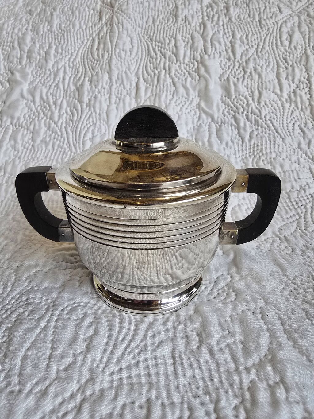Service à thé et café Art déco en métal argenté et bakélite, années 1930
