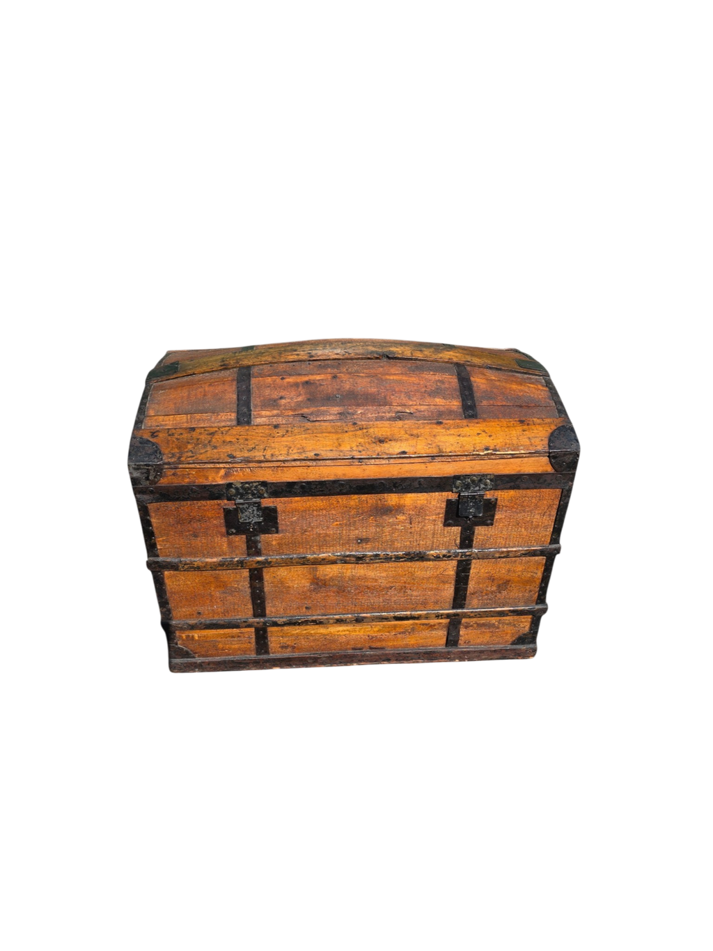 Coffre de voyage ancien bombé en bois et fer forgé – XIXe siècle