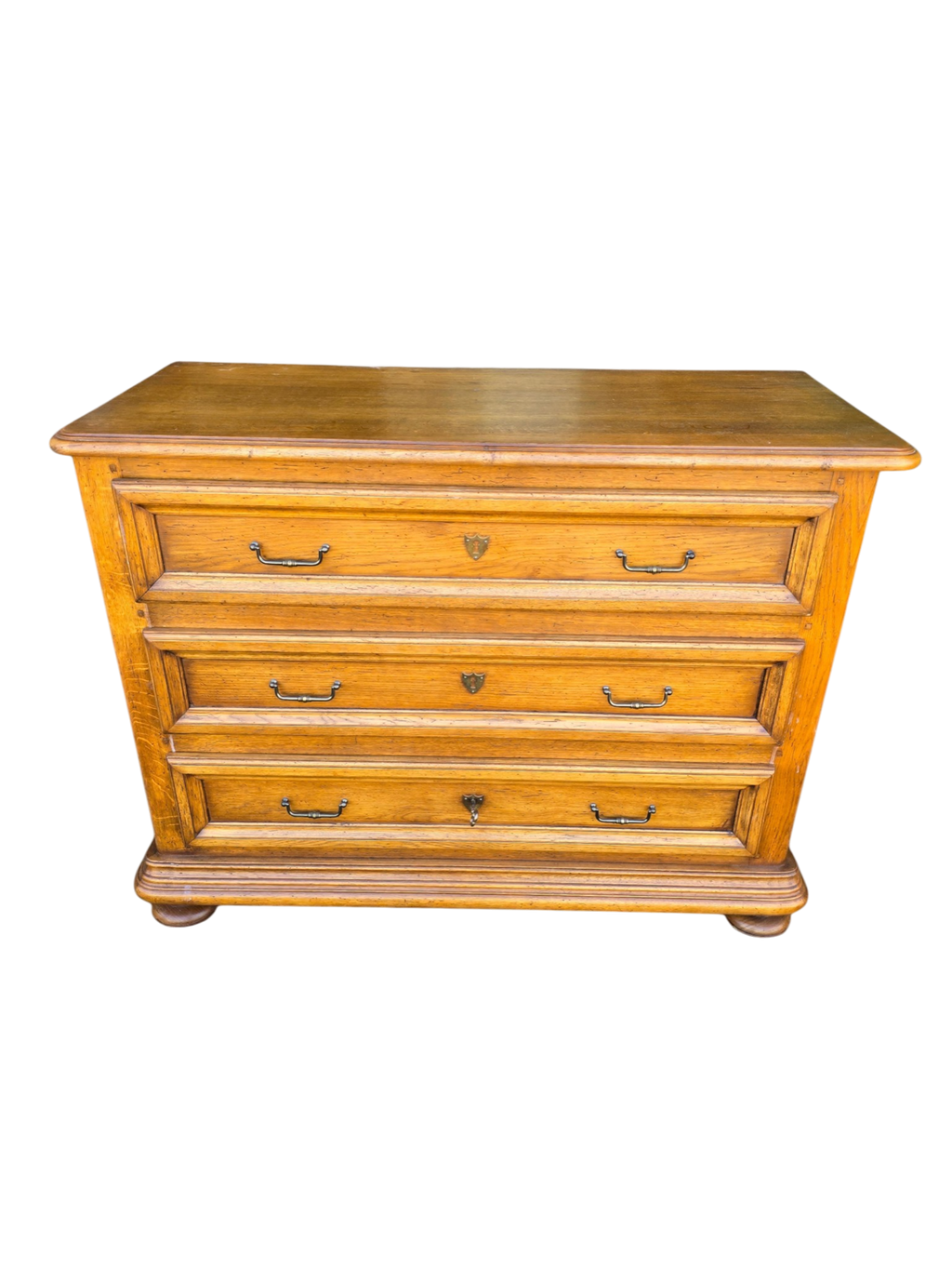 Commode ancienne en chêne à trois tiroirs de style Louis XIII