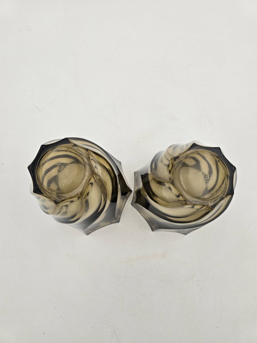 Paire de vases en verre fumé 50's
