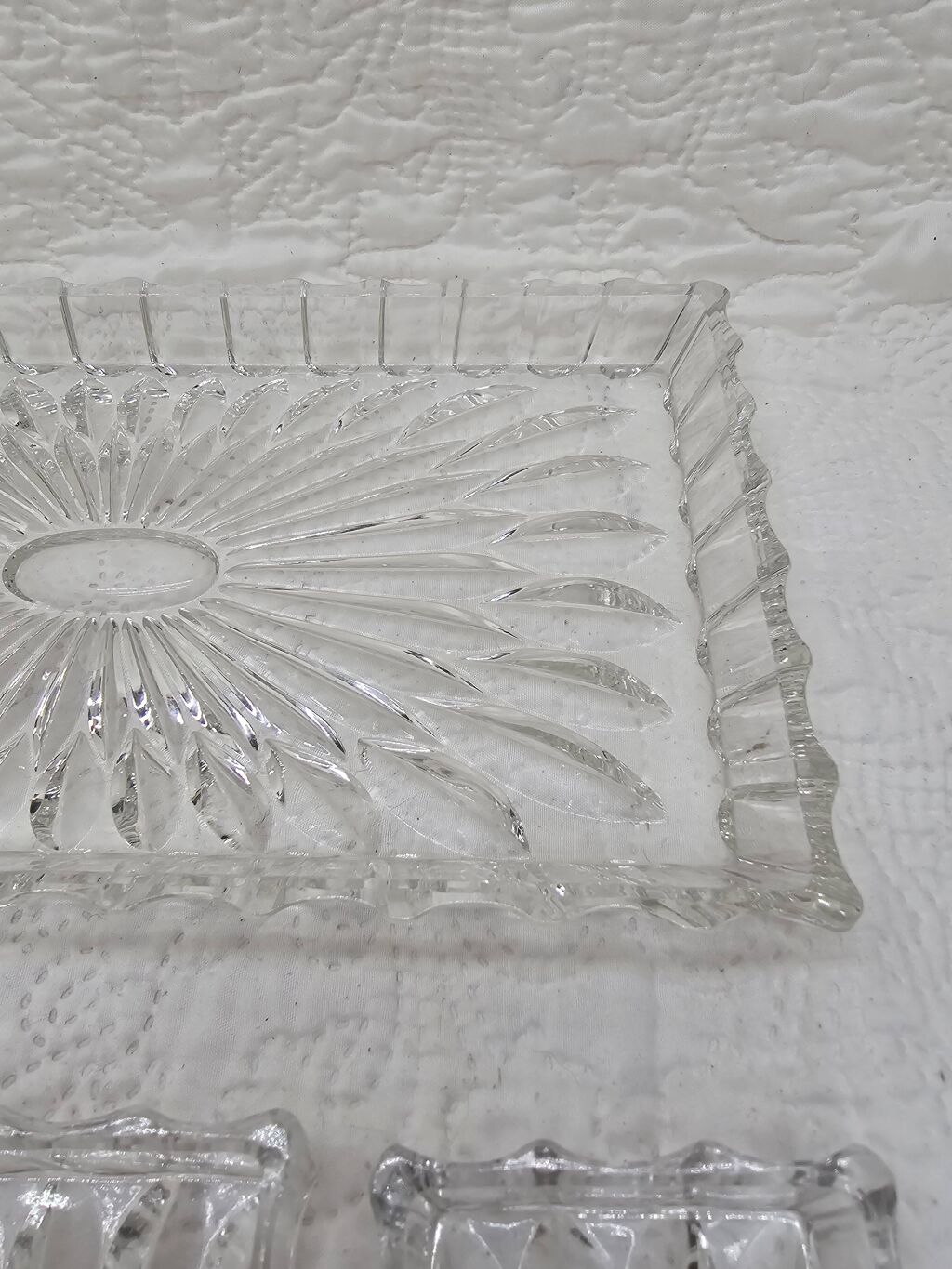 Plat compartimenté ancien en Cristal Art déco