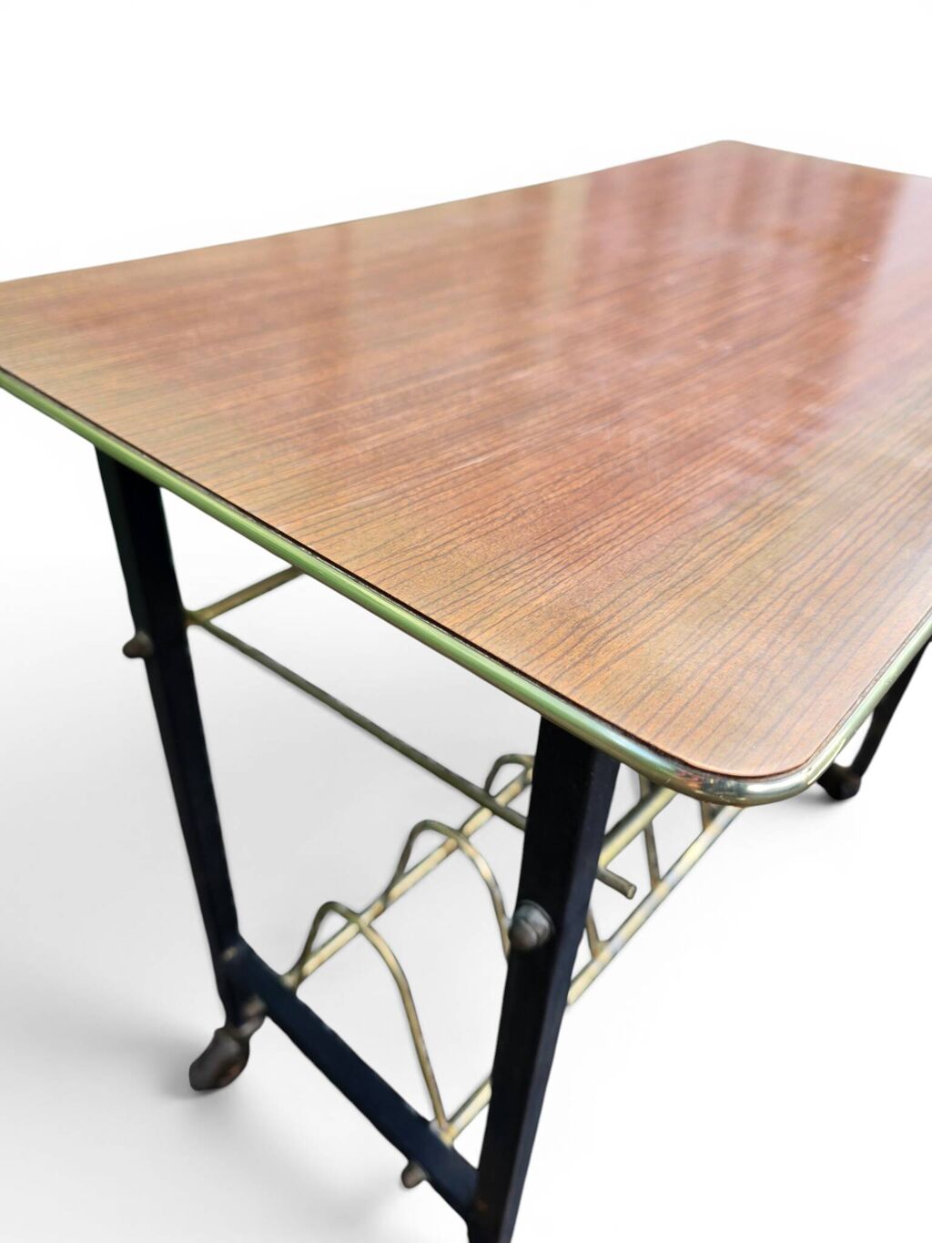 Table porte-revues vintage années 50 en métal et formica