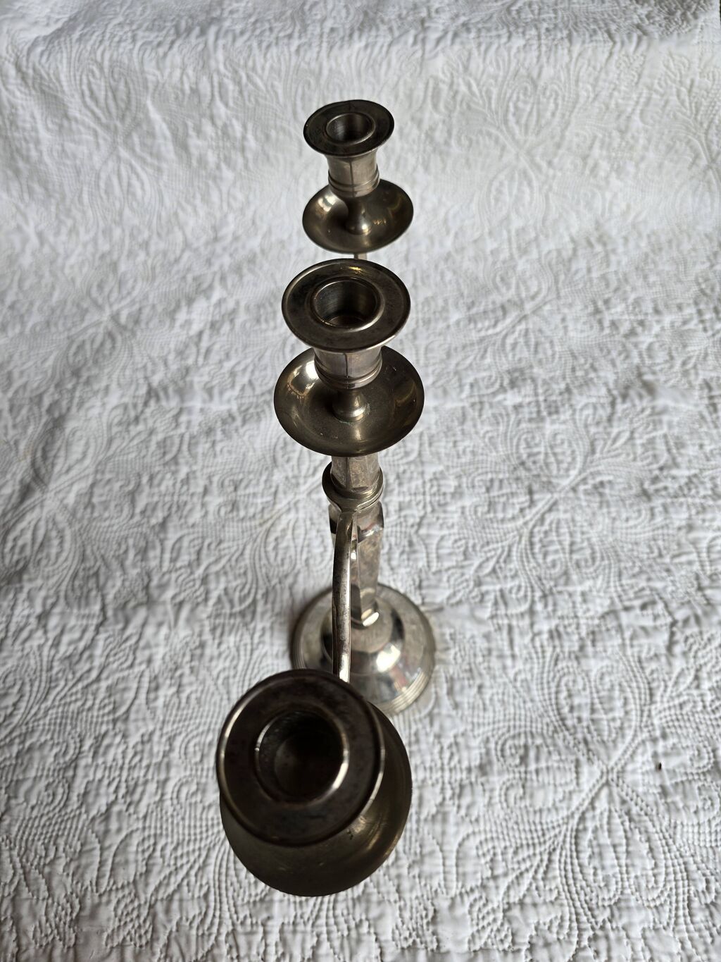 Candélabre 3 feux en métal argenté – chandelier ancien style Louis XVI