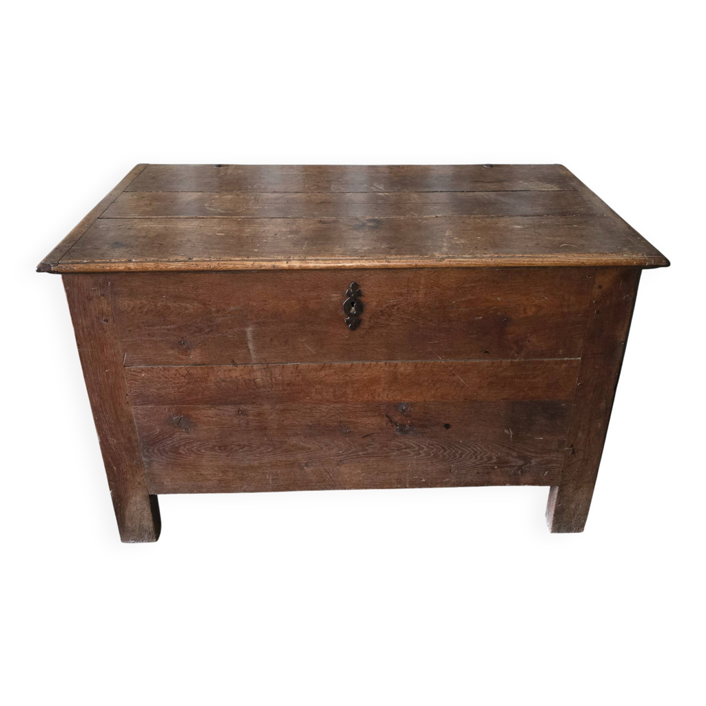 Maie/coffre ancien en bois massif – patine authentique, couvercle ouvrant
