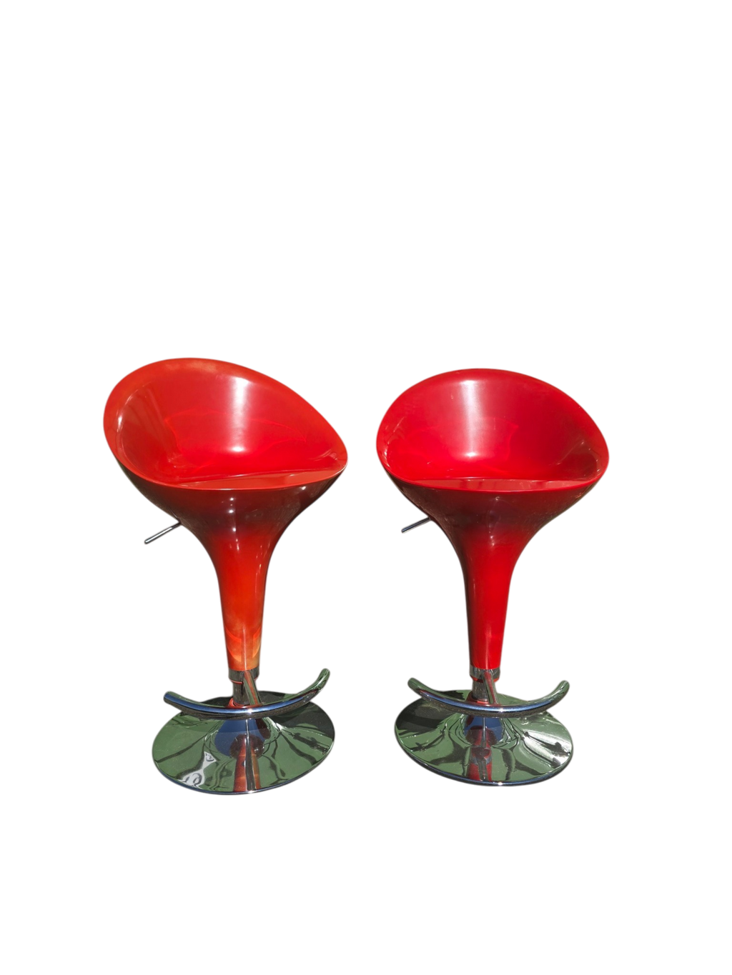Paire de tabourets de bar rouges réglables en résine et chrome