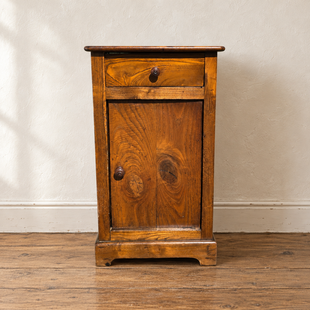 Petit meuble de chevet rustique ancien en bois massif