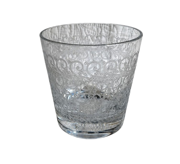 Verre à eau Baccarat en cristal gravé – décor d’arabesques – XXe siècle